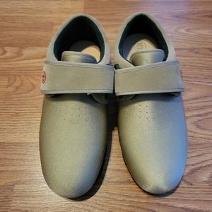 Pedors Orthopedic unisex shoes 9 1/2 W  7 1/2 M